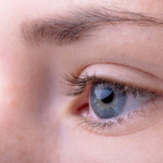 потрепване на очите