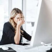 причини за зачервени очи