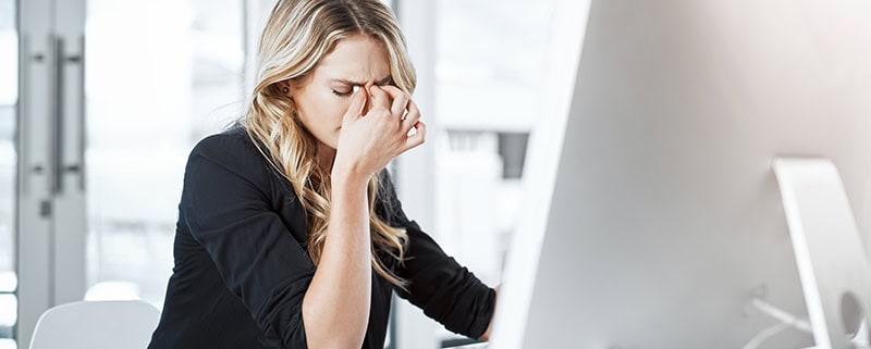 причини за зачервени очи