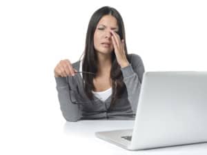 Болят ме очите