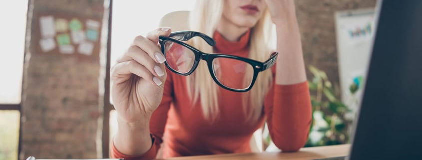 Търкане на очите